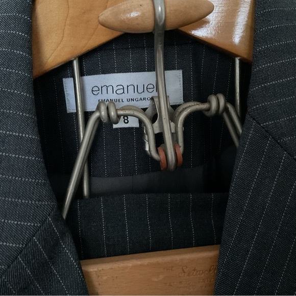 Emanuel Ungaro women's grey pinstripe business suit US 8 - Picture 4 of 5